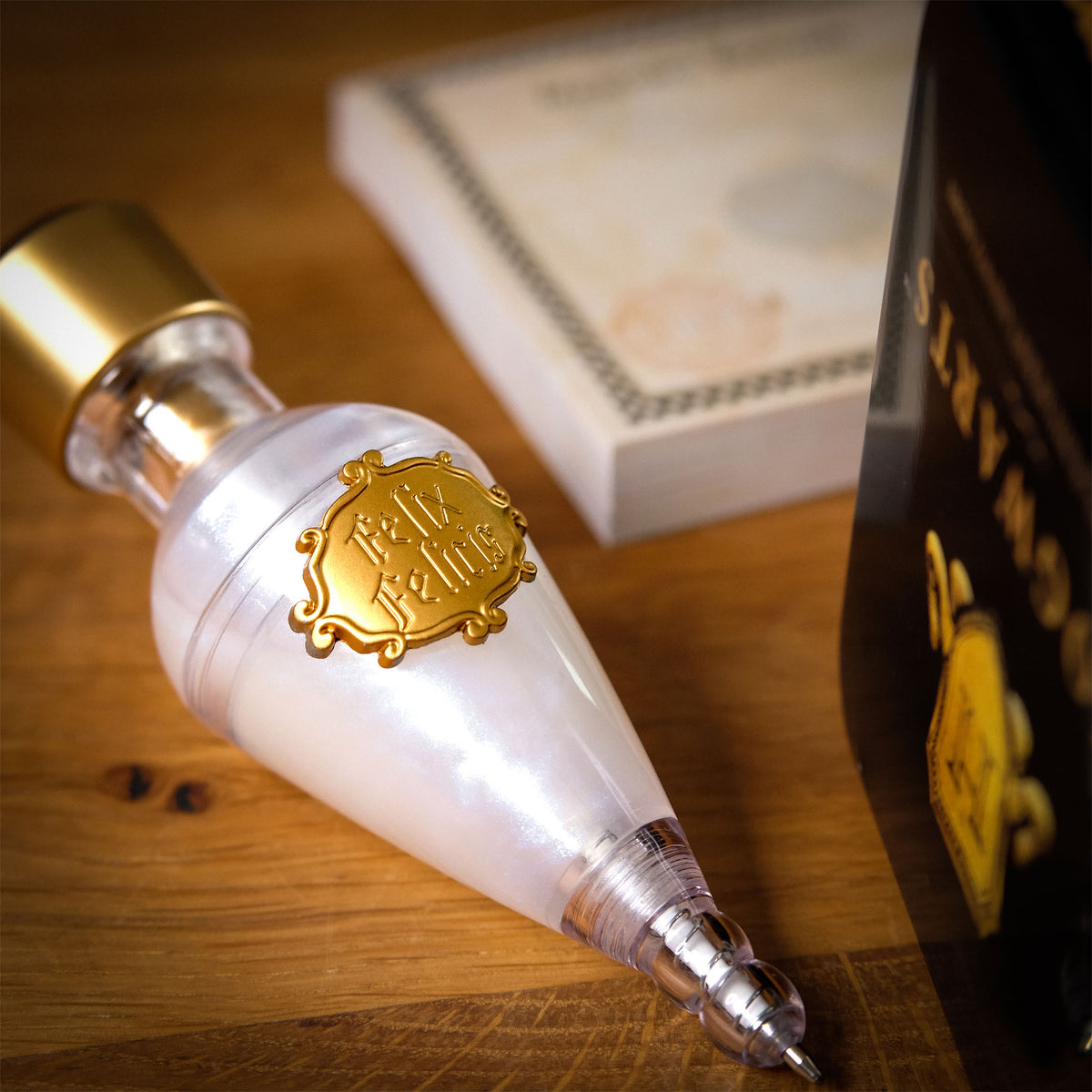 Product image Harry Potter - Magic Potions Writing Set in Metal Tin