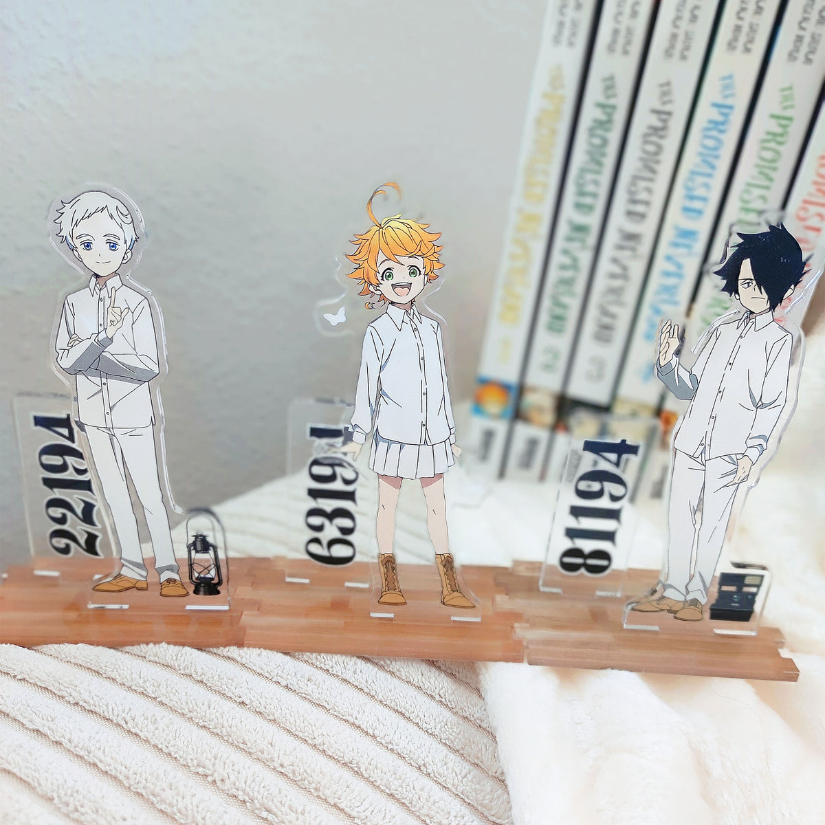 Image produit The Promised Neverland - Figurine Acrylique Emma