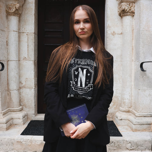 Image produit Mercredi - T-shirt noir de l'académie Nevermore