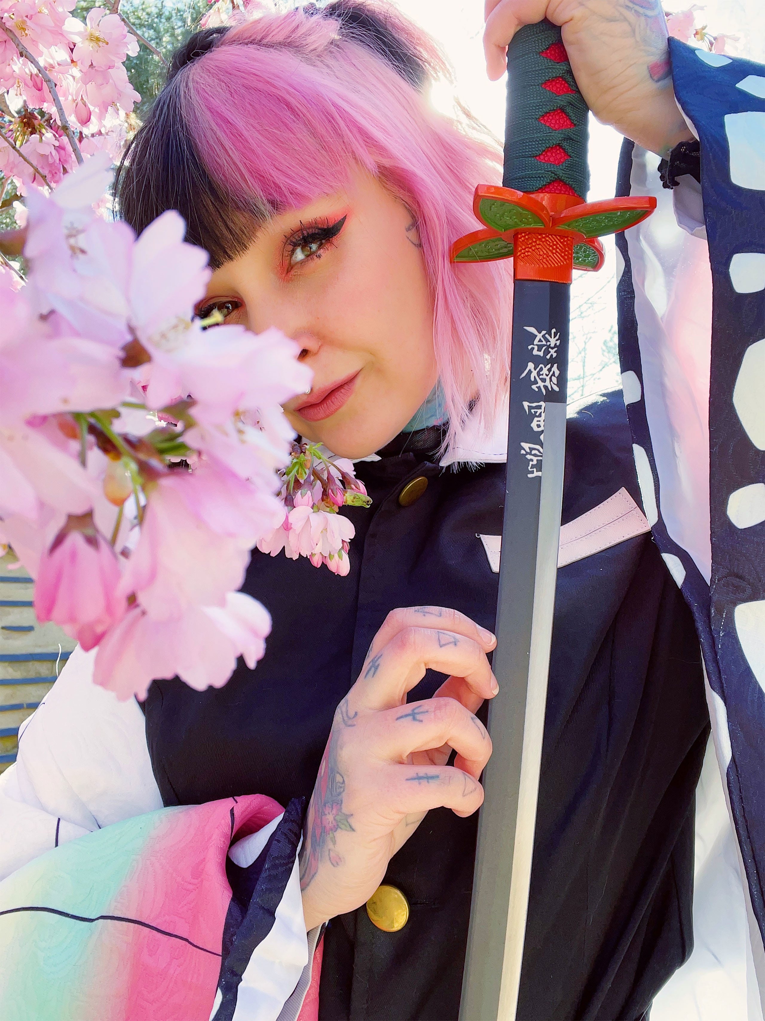 Produktbild Shinobu Hashira Katana Replik mit Saya für Demon Slayer Fans