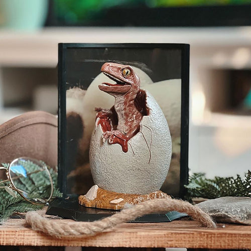 Image produit Jurassic Park - Figurine Diorama d'Oeuf de Bébé Vélociraptor