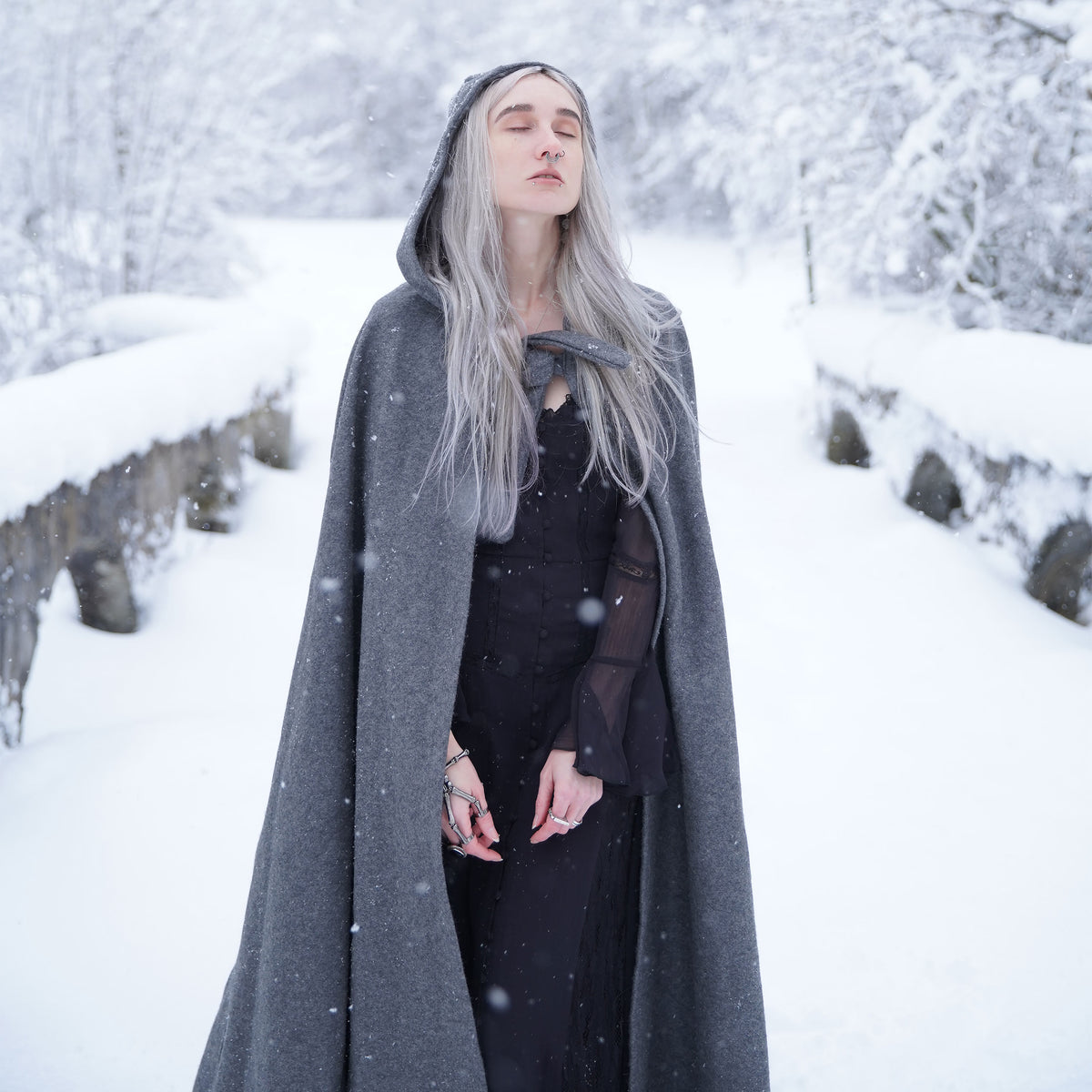 Produktbild Mittelalter Umhang Elinor grau