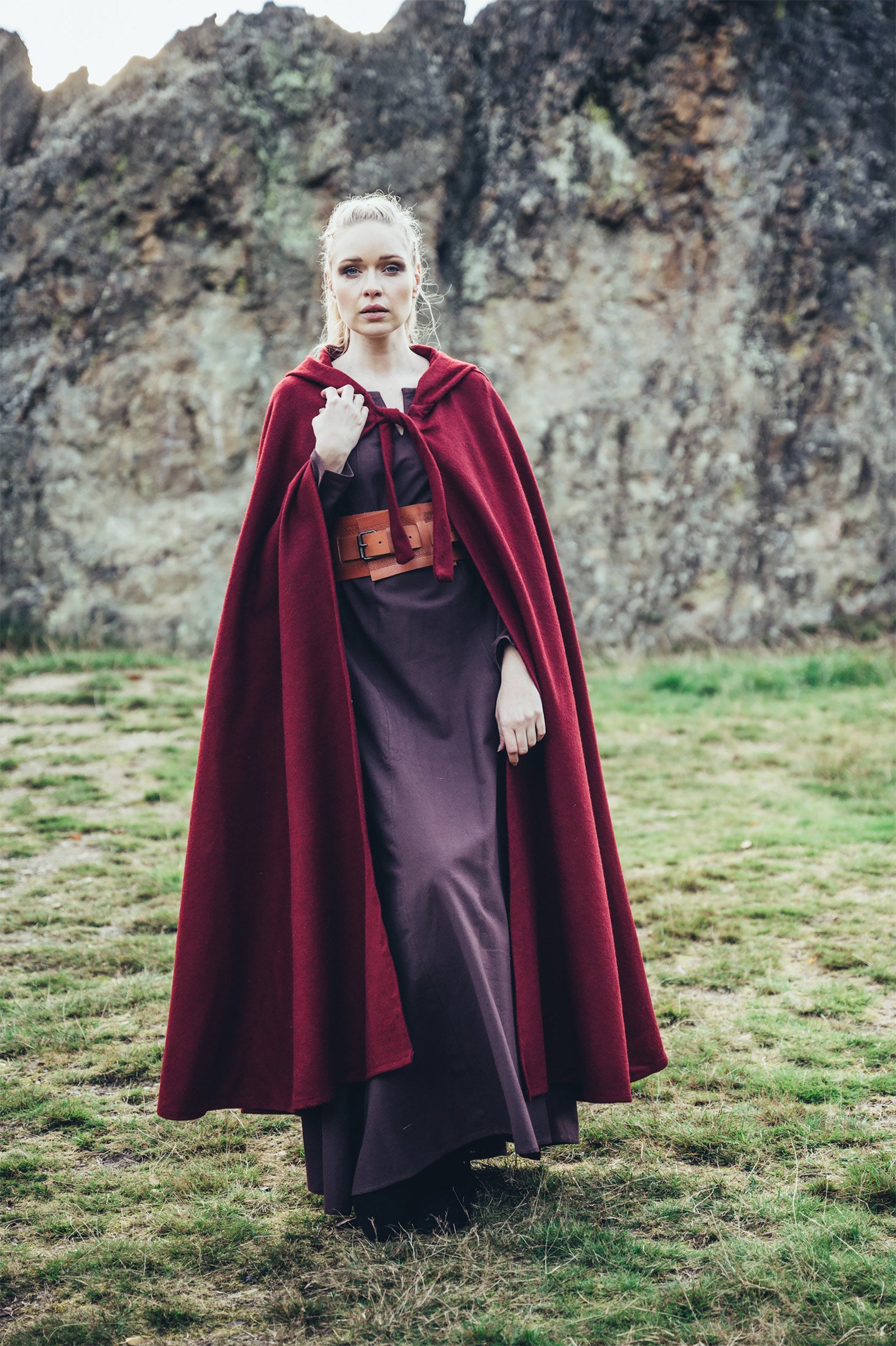 Image produit Cape médiévale Elinor Rouge