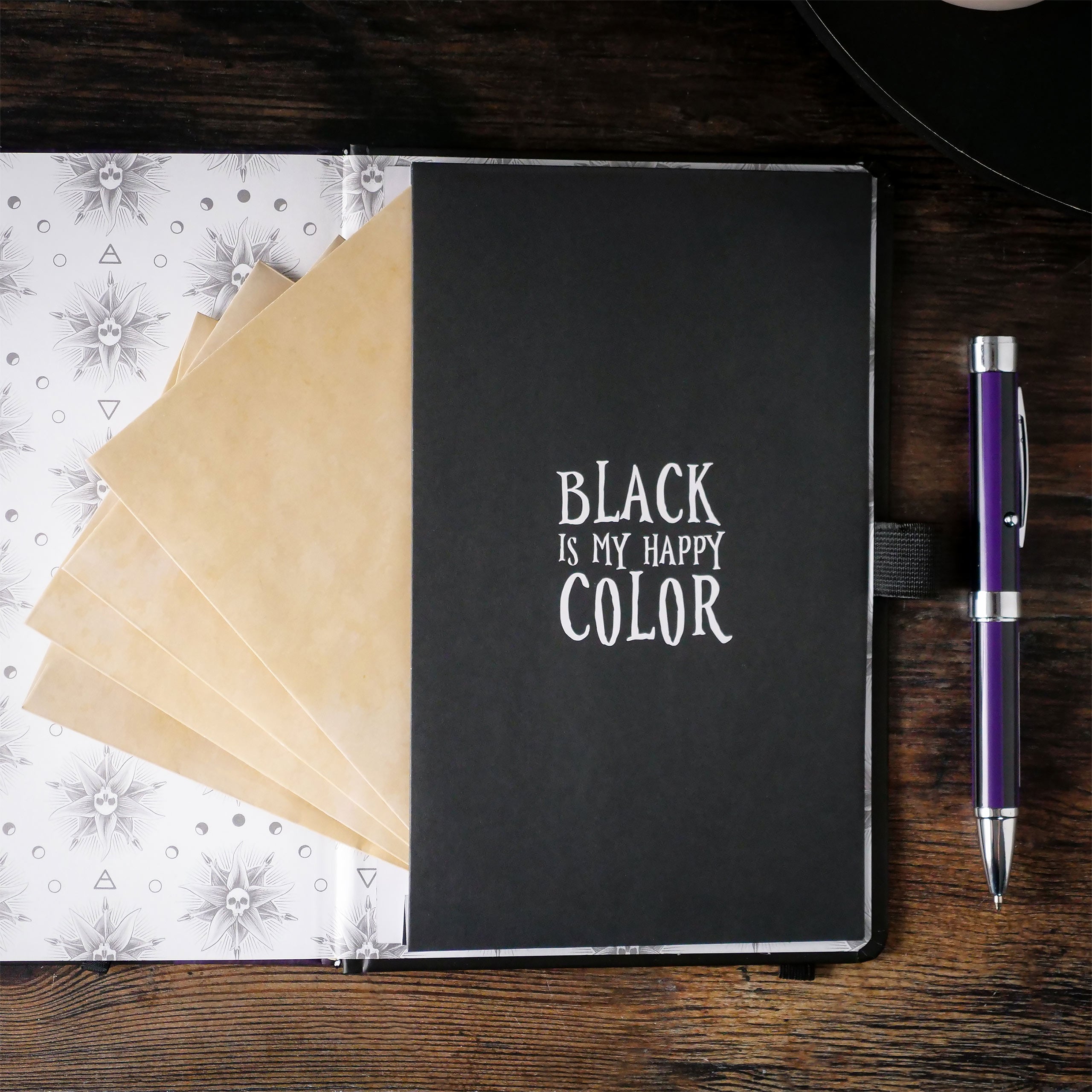 Immagine del prodotto Mercoledì - Quaderno A5 Downpour con penna