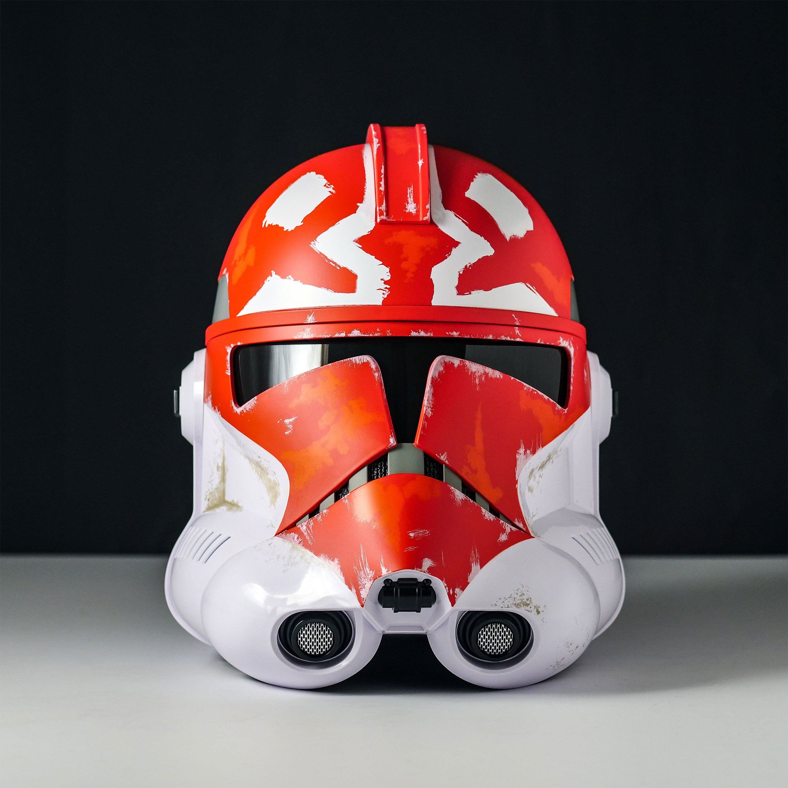 Image produit Réplique de casque premium de Clone Trooper Ahsoka Tano 332nd avec distorsion de voix - Star Wars