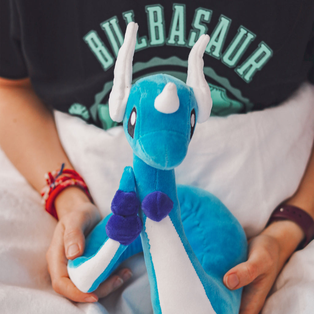 Produktbild Pokemon - Dragonir Plüsch Figur 30 cm