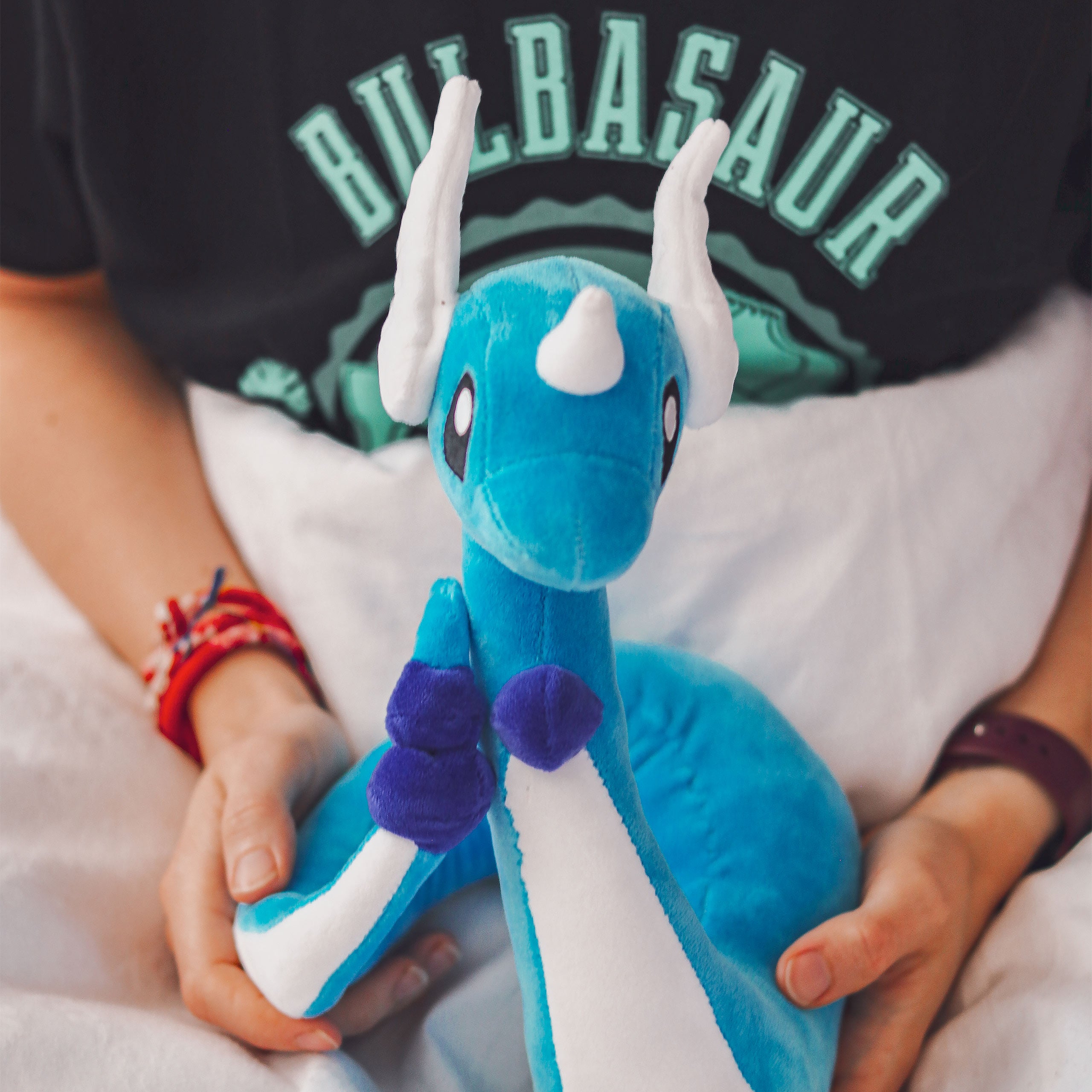Produktbild Pokemon - Dragonir Plüsch Figur 30 cm