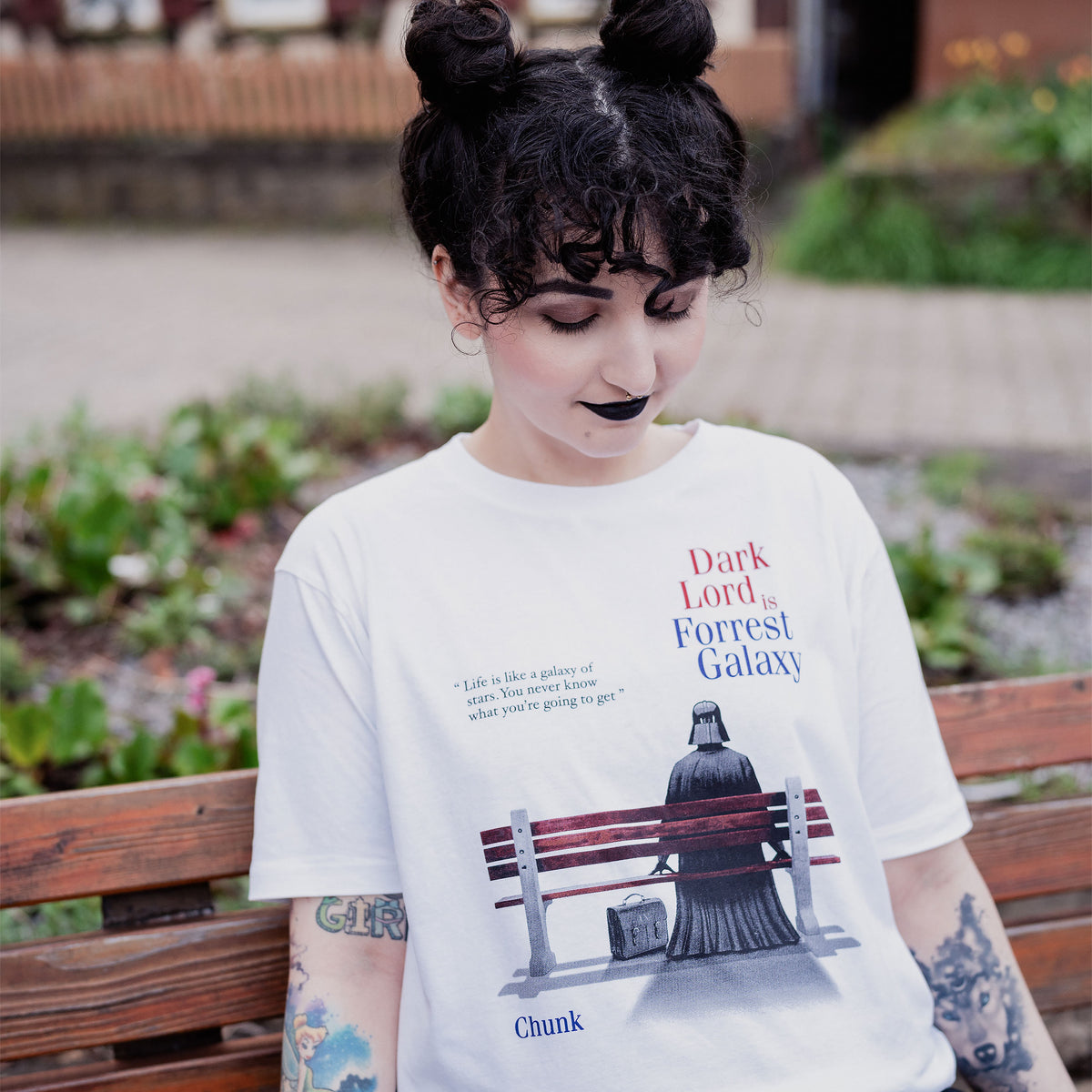 Image produit Dark Lord is Forrest Galaxy T-shirt blanc pour les fans de Star Wars