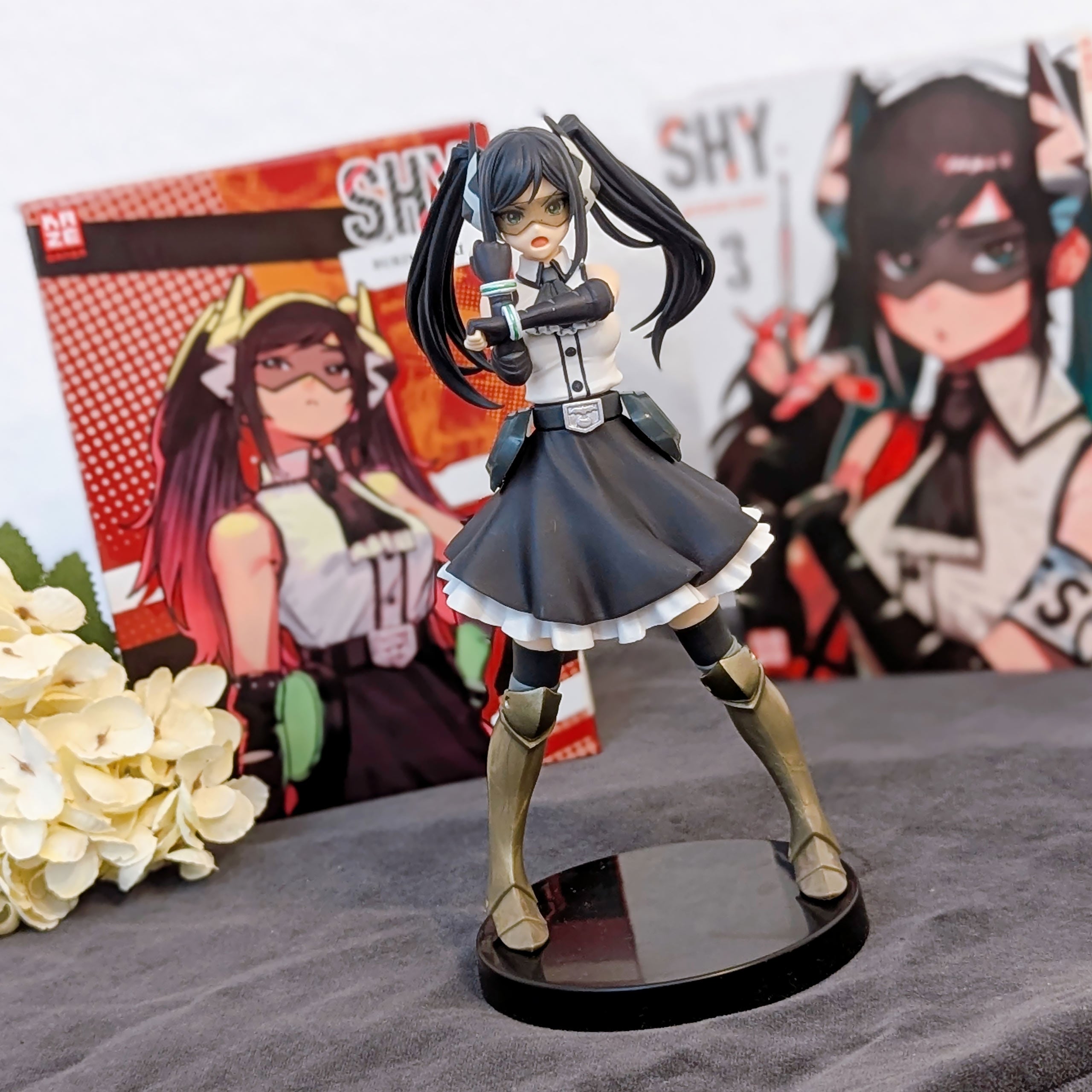 Image produit SHY - Figurine Lady Black