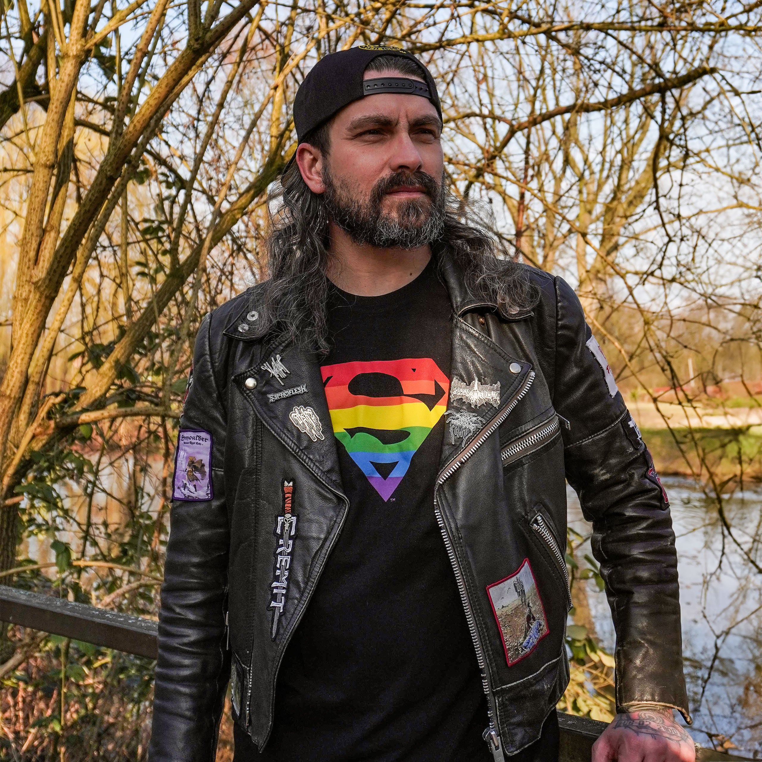 Produktbild Superman - Pride Logo T-Shirt schwarz