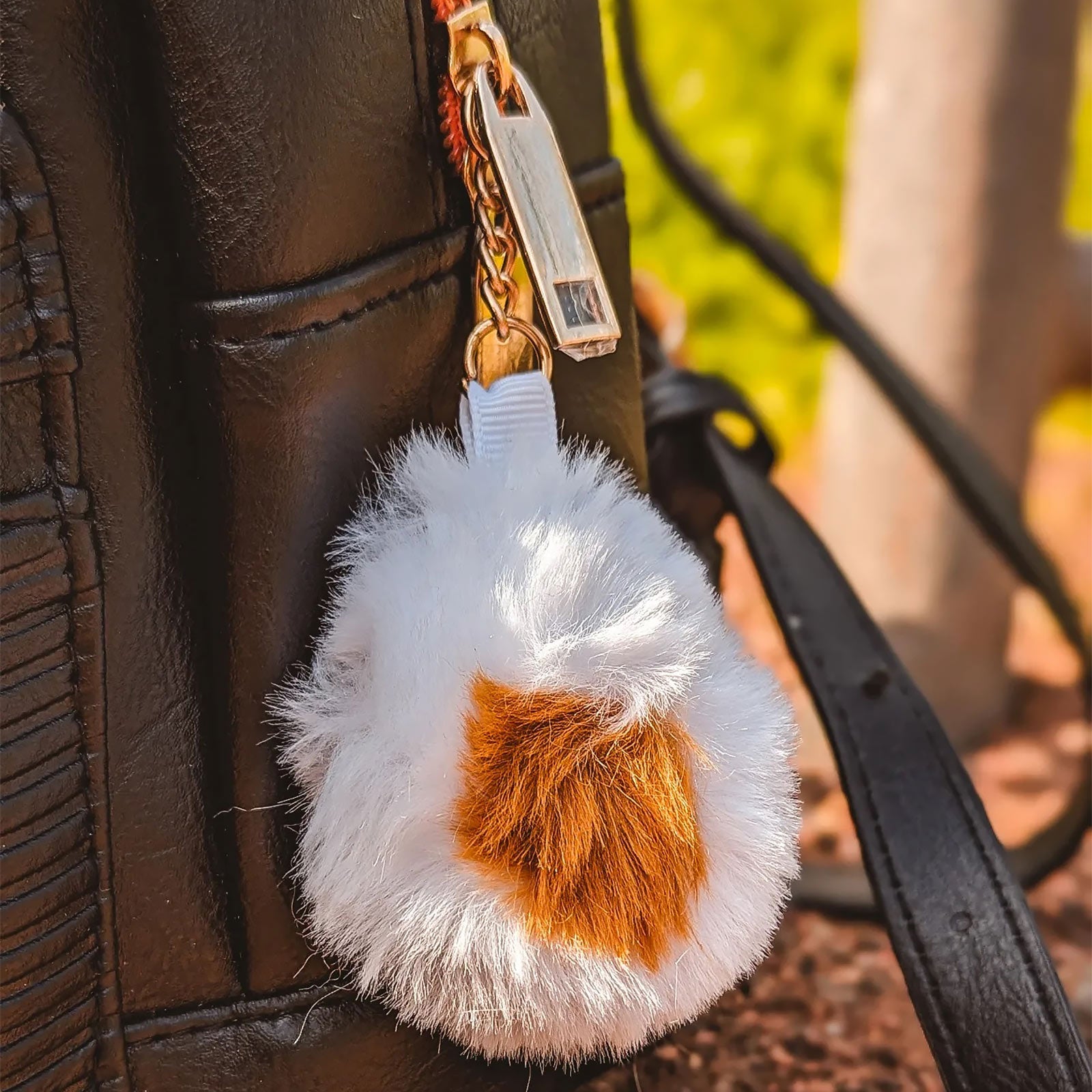 Produktbild Ilustrata - Dark Ramen Rucksack mit Pom Pom Anhänger schwarz