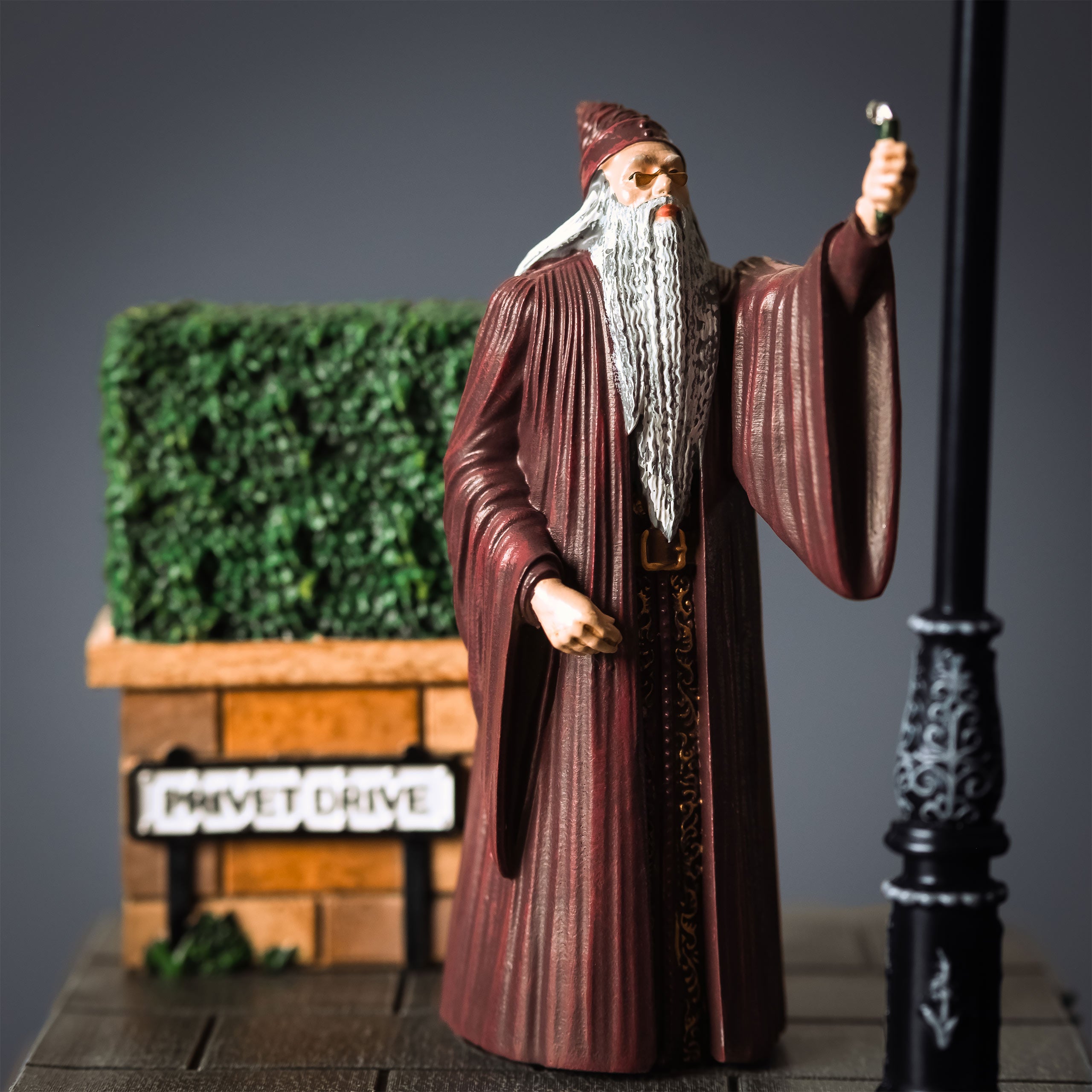 Image produit Harry Potter - Figurine Diorama Dumbledore Privet Drive avec Lumière