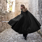 Image produit Cape médiévale en laine avec fermoir loup noir