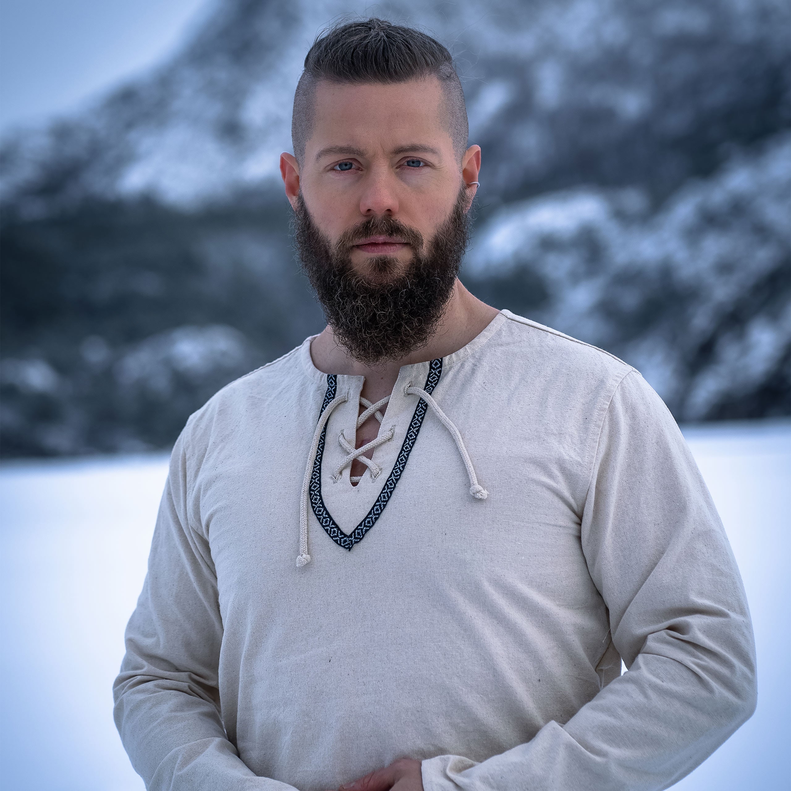 Immagine del prodotto Camicia medievale con bordo naturale