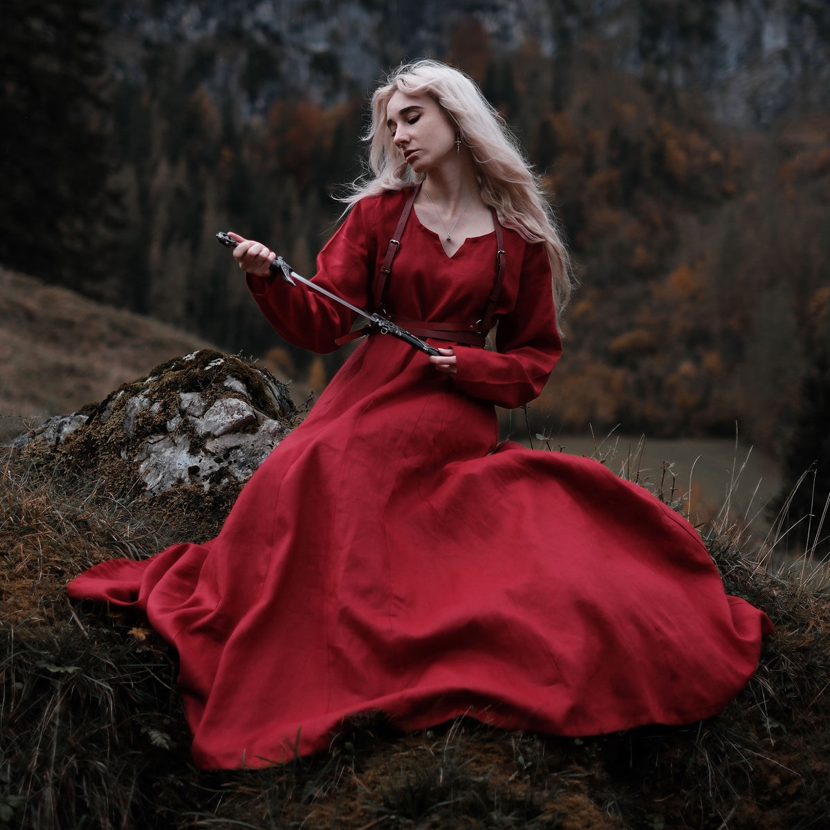 Image produit Robe Médiévale en Lin Rouge