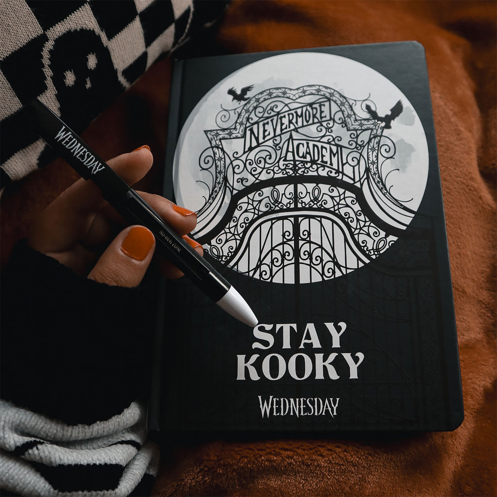 Image produit Wednesday - Stay Kooky Carnet avec Stylo à Bille