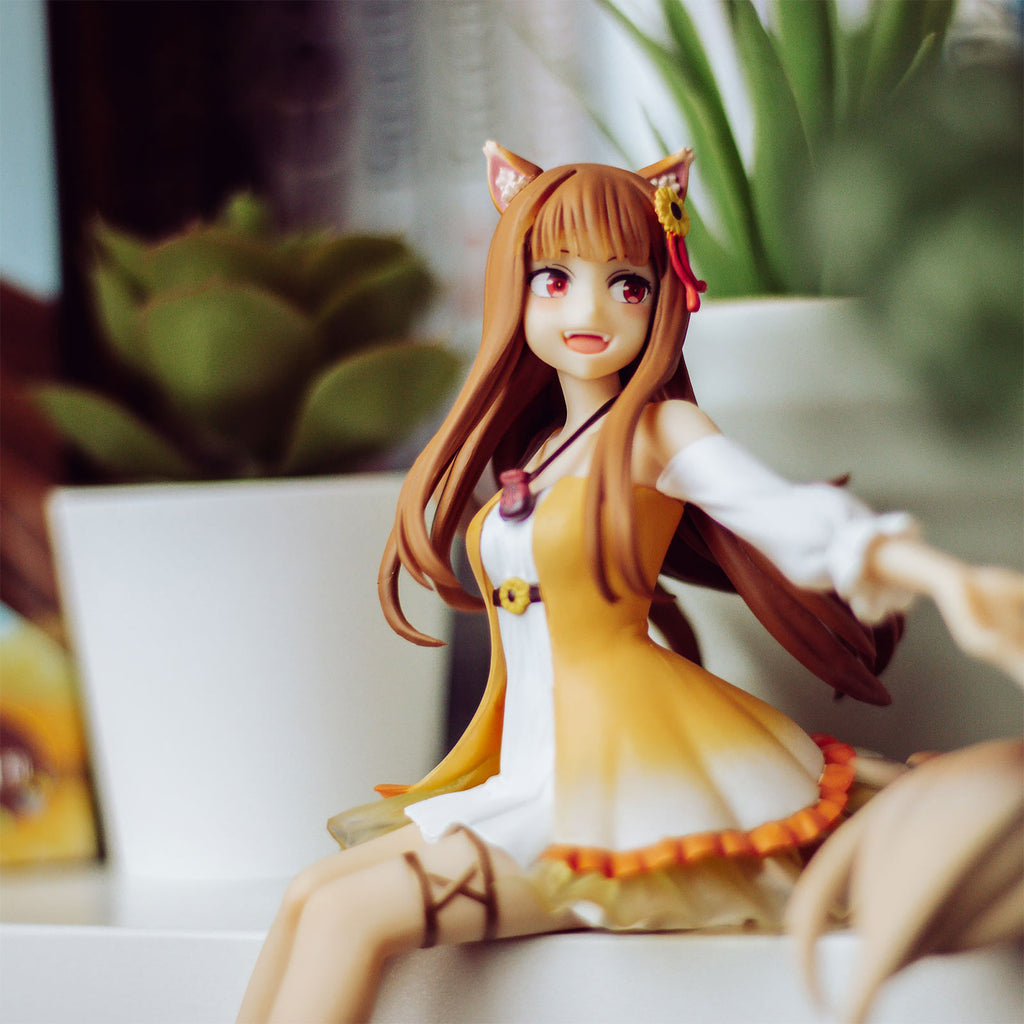 Image produit Spice and Wolf - Figurine Holo Noodle Stopper Version Robe Tournesol