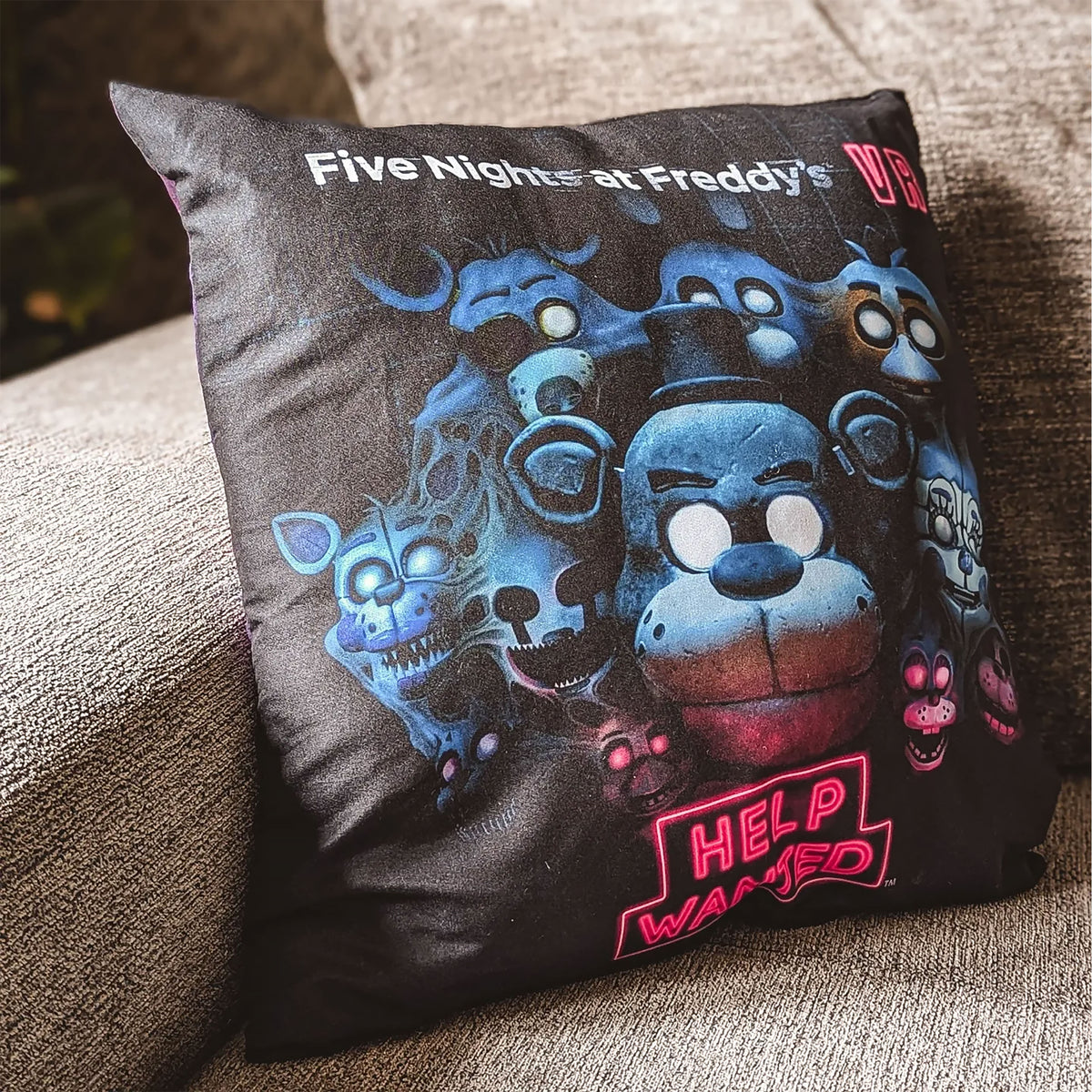 Image produit Five Nights at Freddy's - Coussin Help Wanted