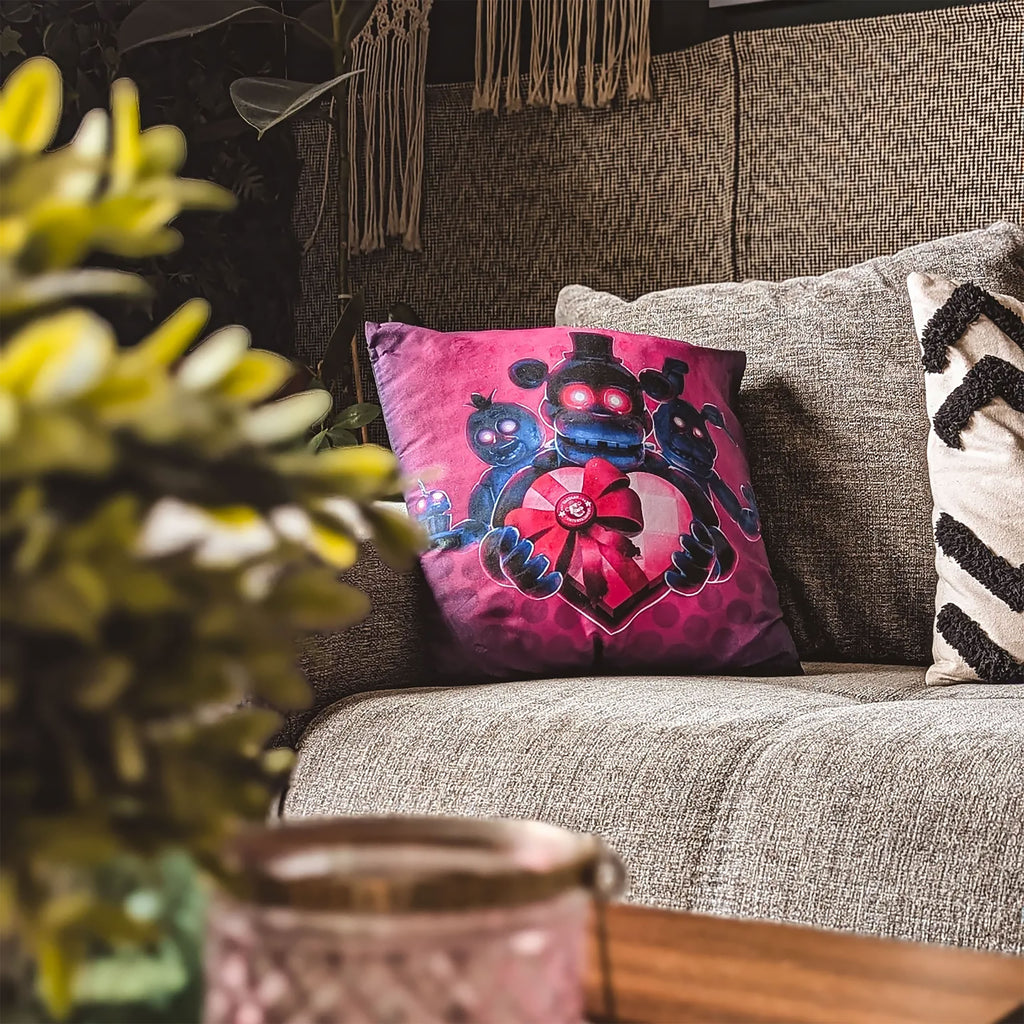Image produit Five Nights at Freddy's - Coussin Help Wanted