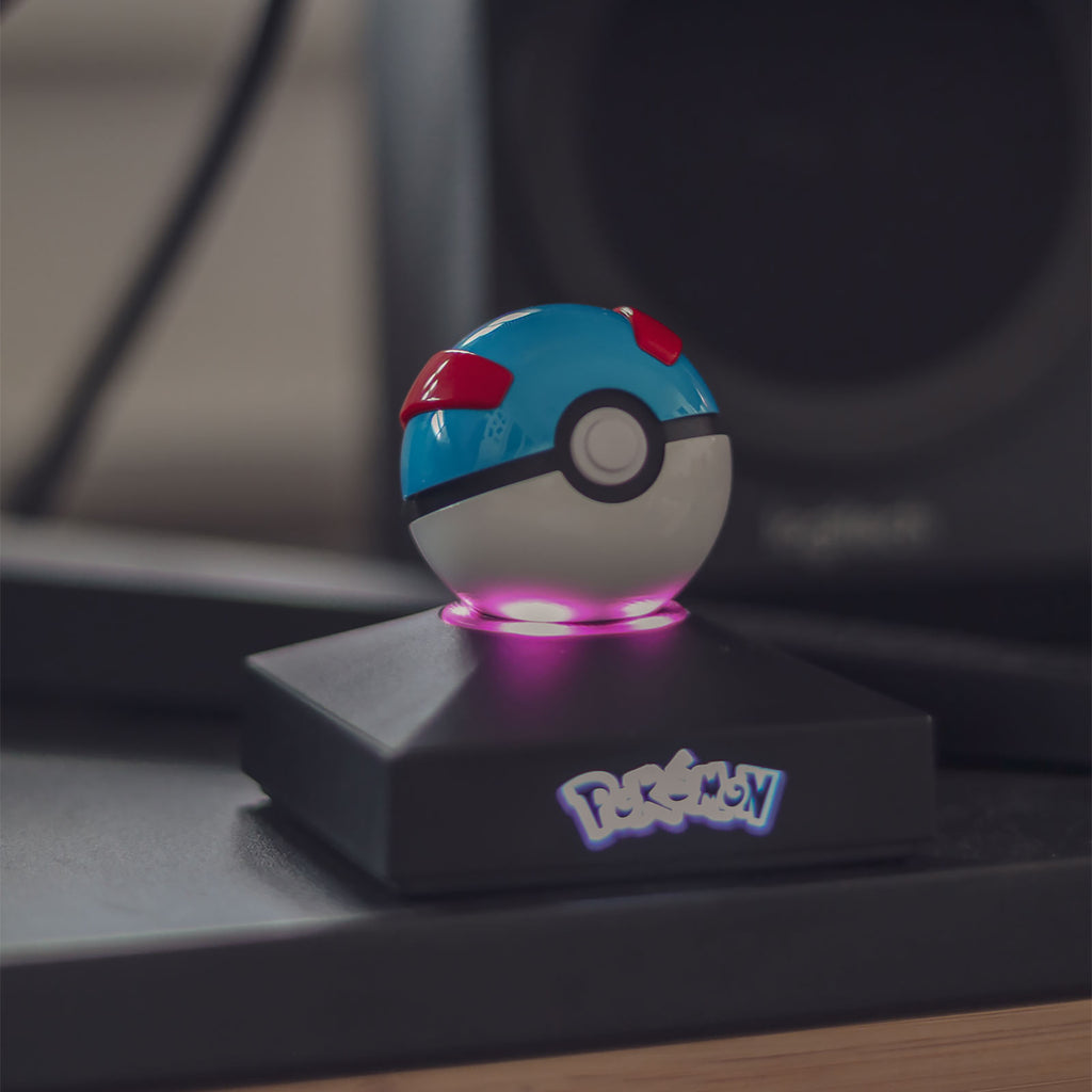 Image produit Pokemon - Pokeball Superball Mini Réplique avec Lumière