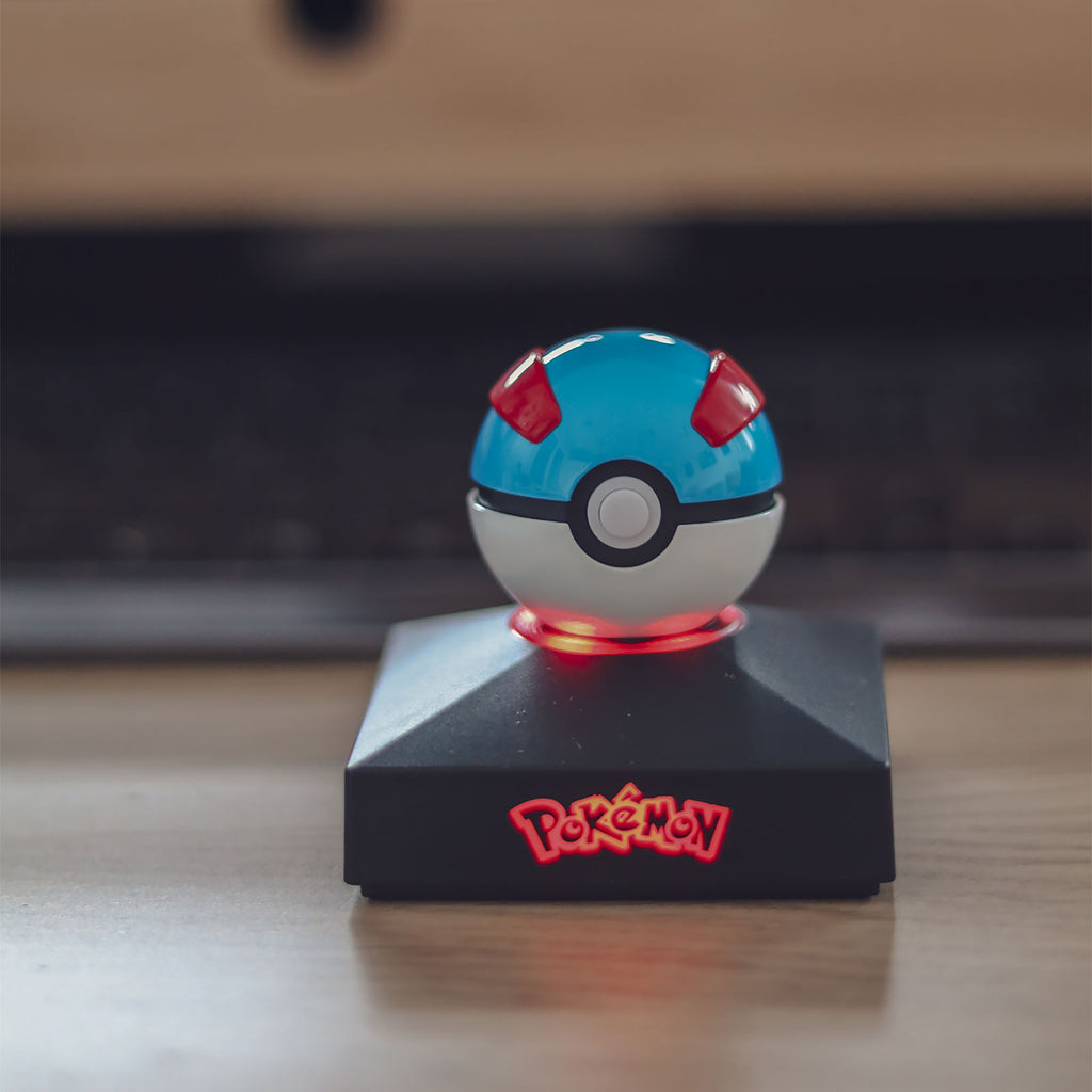 Image produit Pokemon - Pokeball Superball Mini Réplique avec Lumière