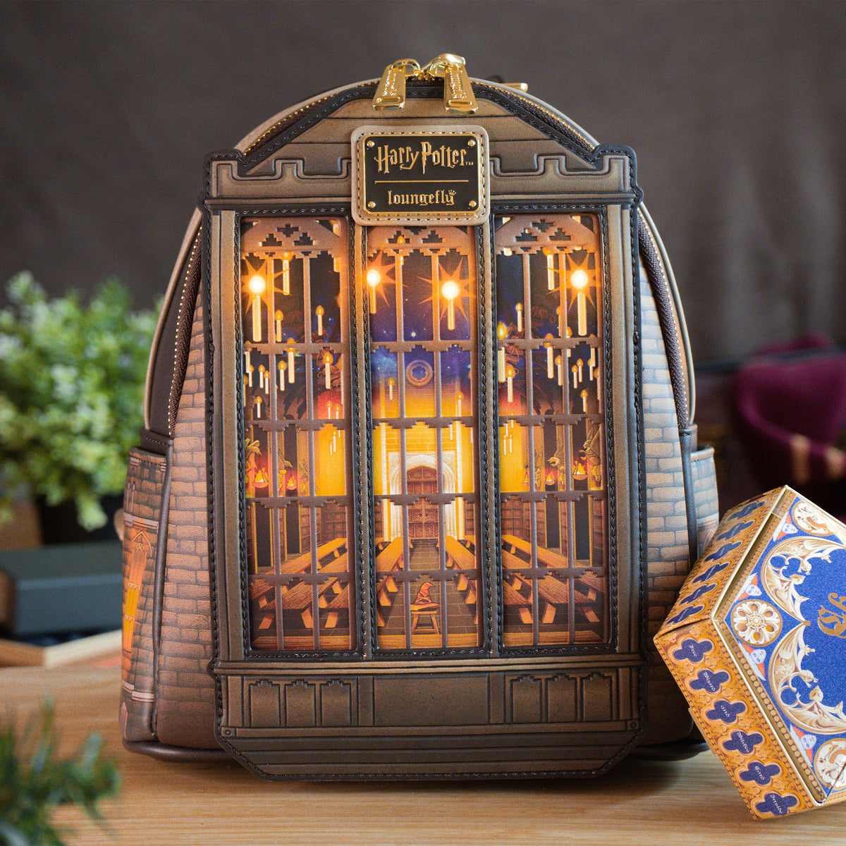Produktbild Harry Potter - Große Halle Mini Rucksack mit Licht
