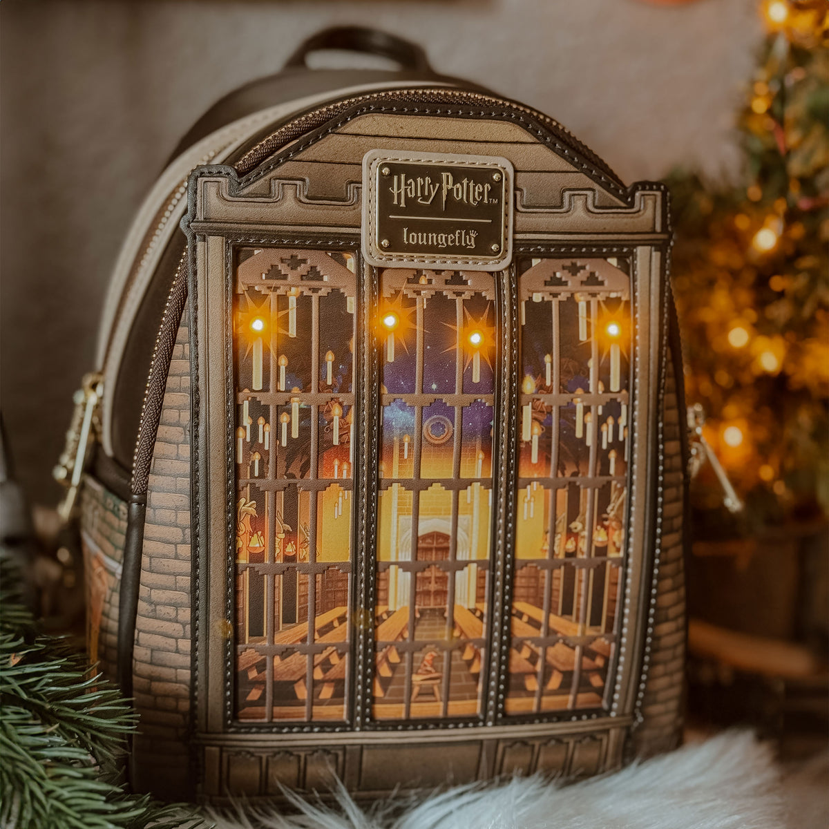Produktbild Harry Potter - Große Halle Mini Rucksack mit Licht