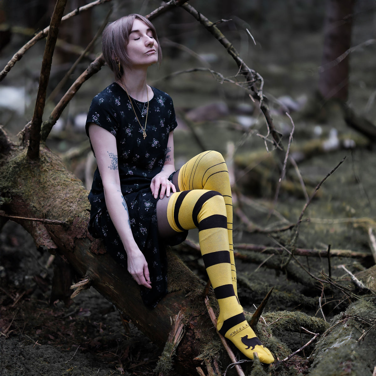 Produktbild Harry Potter - Hufflepuff Overknee Strümpfe 2er Set