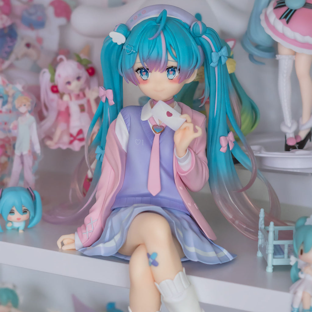 Immagine del prodotto Hatsune Miku - Love Blazer Tenitol Noodle Stopper Statue