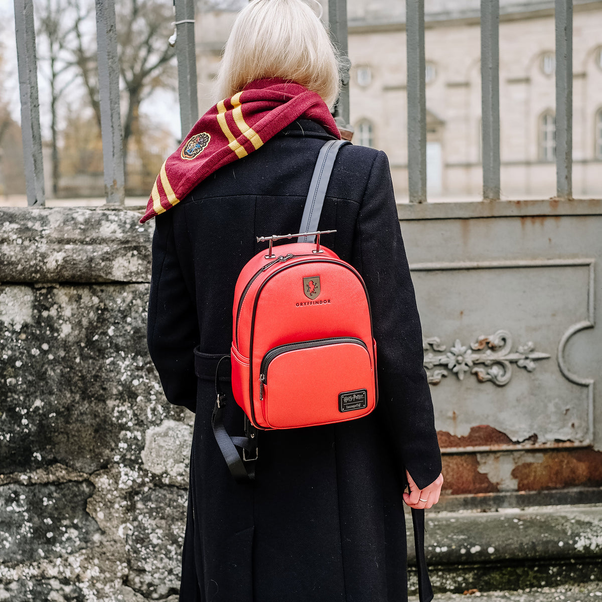Produktbild Harry Potter - Gryffindor Glitter Mini Rucksack