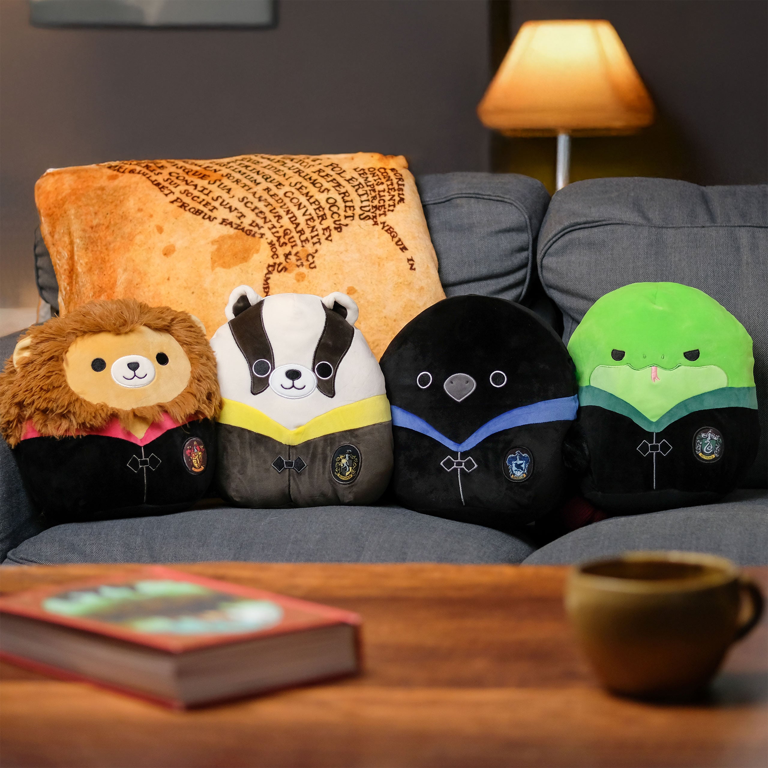 Image produit Harry Potter - Lion de Gryffondor en robe Squishmallows Peluche