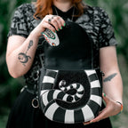 Produktbild Beetlejuice - Sandworm Crossbody Tasche