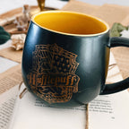 Produktbild Hufflepuff Tasse mit 3D Hogwarts Wappen innen - Harry Potter