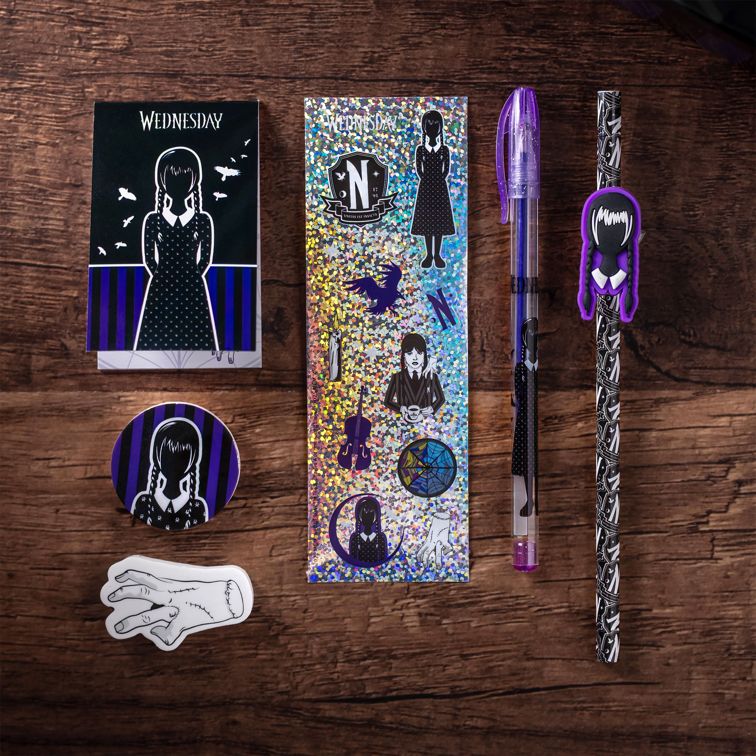 Image produit Set de papeterie Wednesday Addams 8 pièces