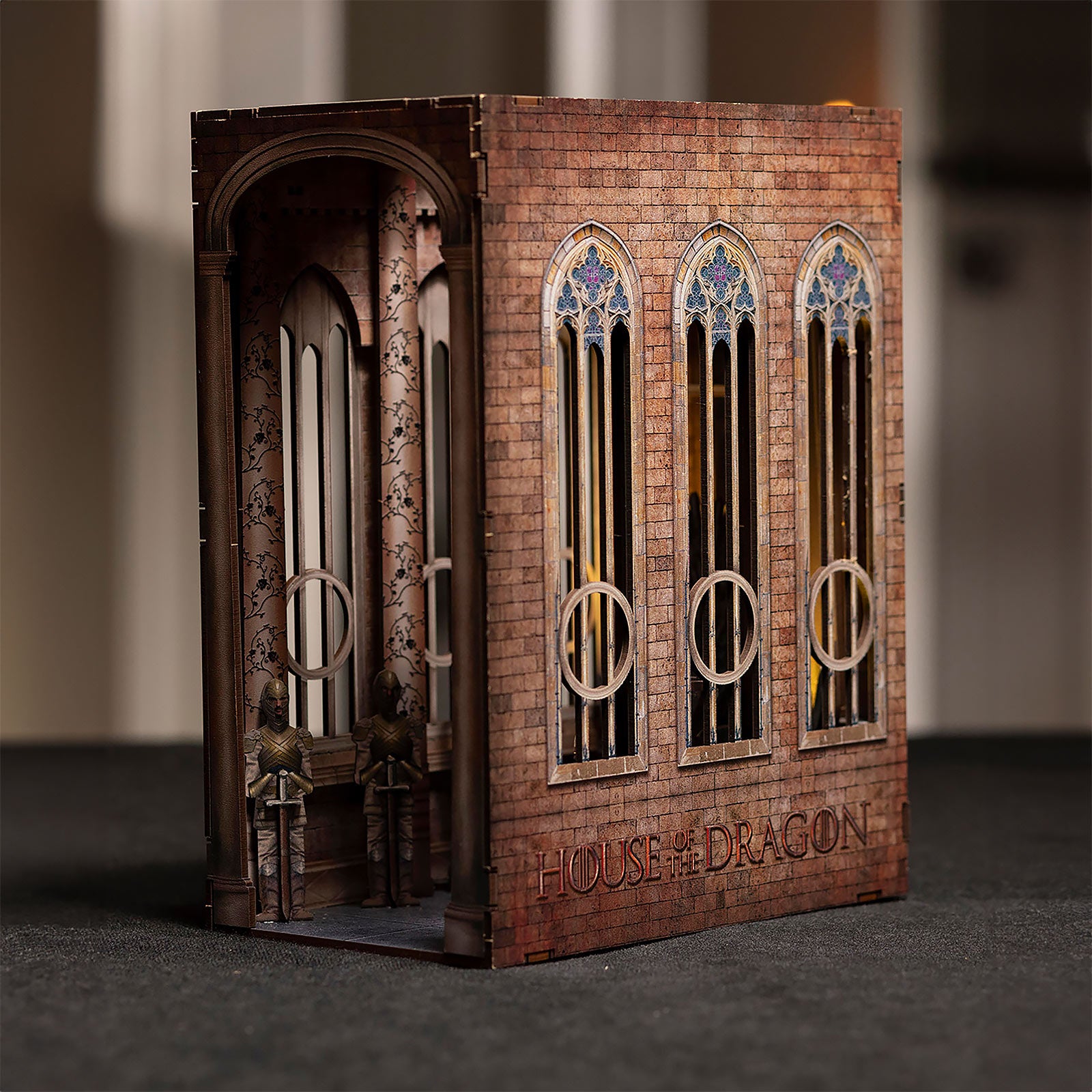 Image produit Game of Thrones - Trône de Fer Book Nook Kit Maquette en Bois