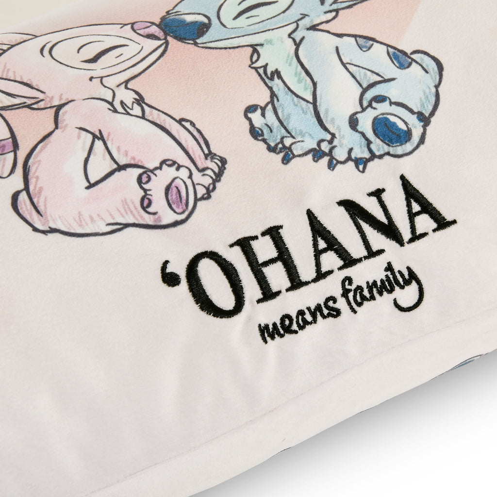 Immagine del prodotto Stitch e Angel Ohana Means Family - Cuscino
