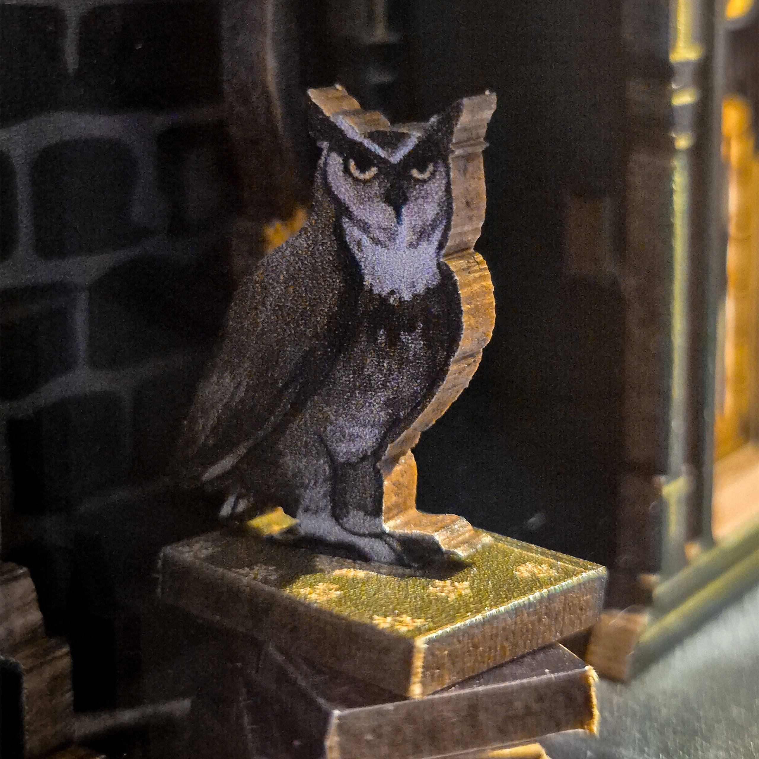 Immagine del prodotto Darkness Common Room Book Nook kit modello in legno per i fan di Harry Potter