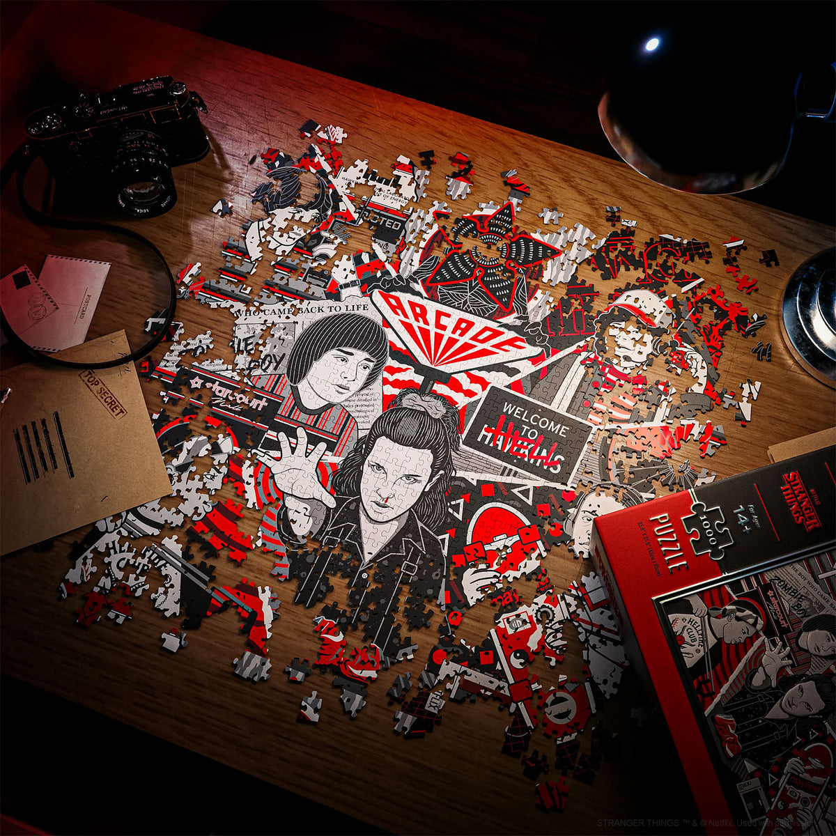 Produktbild Stranger Things - Upside Down Premium Puzzle