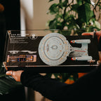 Image produit Plaque murale Enterprise NCC-1701-D avec réplique de modèle - Star Trek
