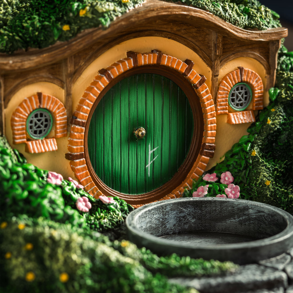 Produktbild Der Herr der Ringe - Hobbit Höhle Auenland Diorama Teelichthalter