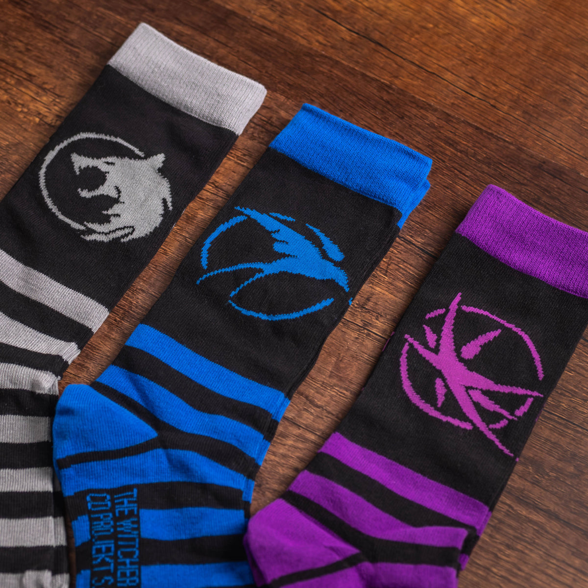 The Witcher - Lot de 3 paires de chaussettes Symbols dans une boîte cadeau
