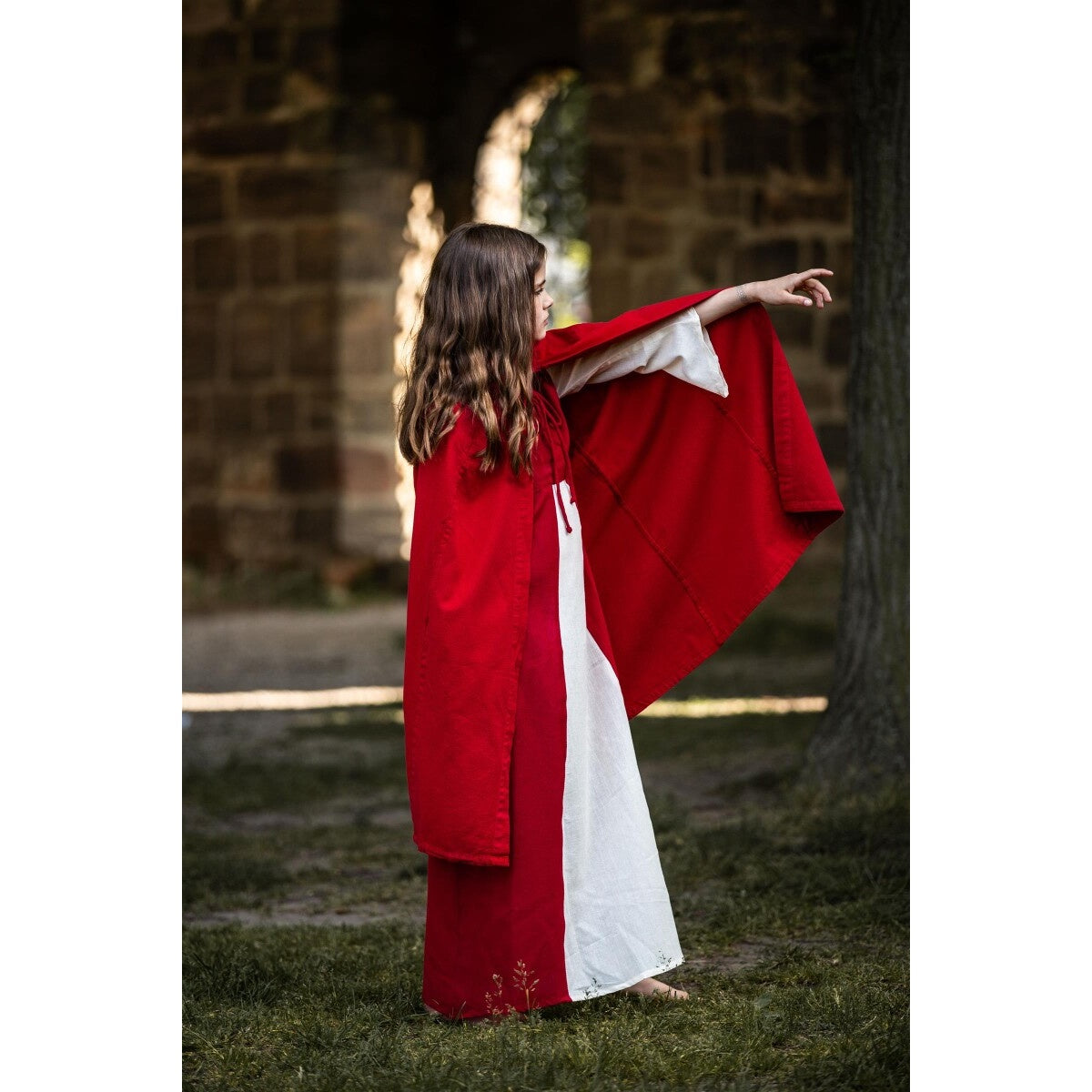 Image produit Cape médiévale Cecilia pour enfants rouge