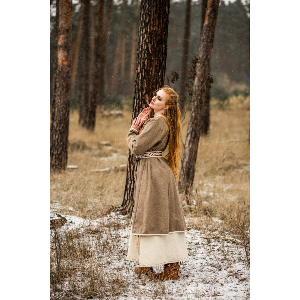 Produktbild Mittelalter Birka Mantel Skadi beige