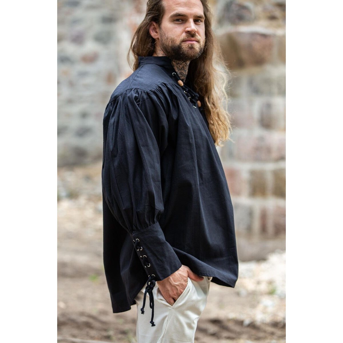 Immagine del prodotto Camicia medievale Claude con polsini allacciati nera