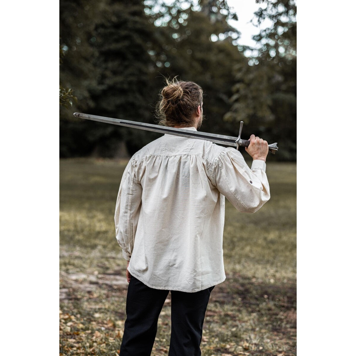 Immagine del prodotto Camicia medievale con colletto in piedi e lacci Bruno beige