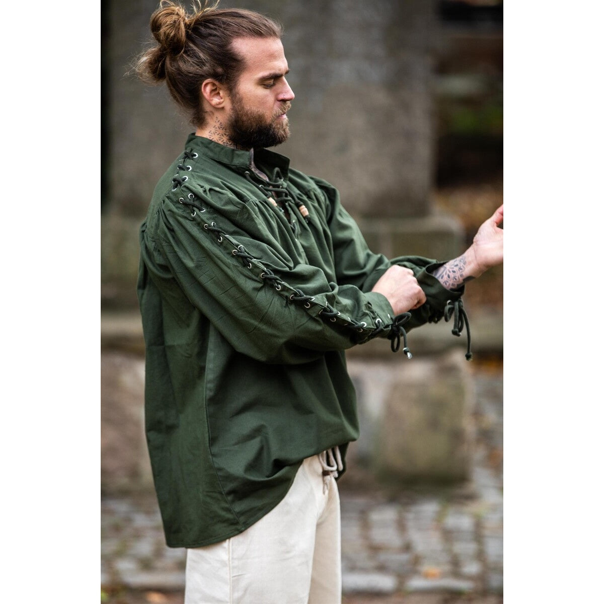 Immagine del prodotto Camicia medievale con laccio e occhielli Adrian verde
