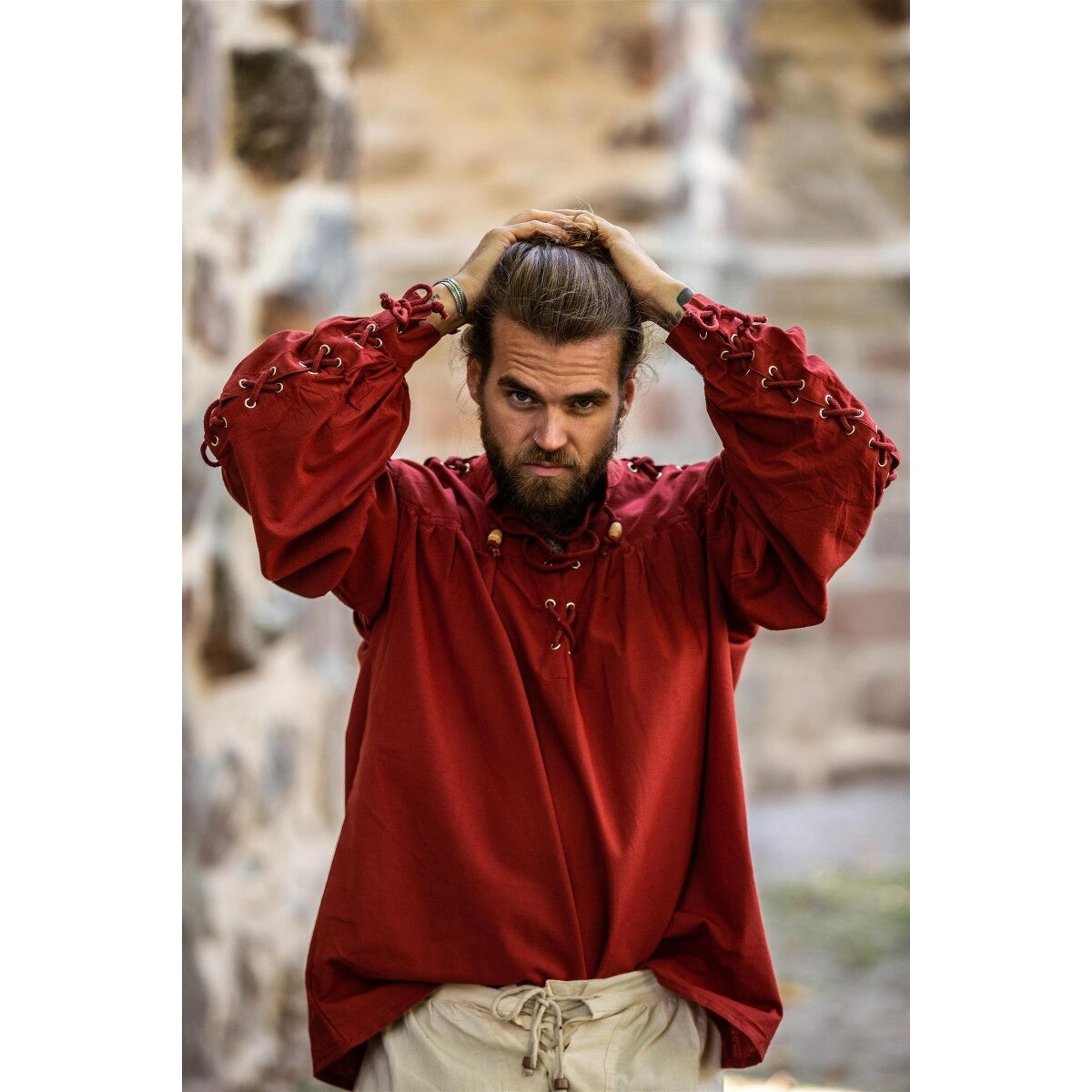 Image produit Chemise médiévale à lacets avec œillets Adrian rouge