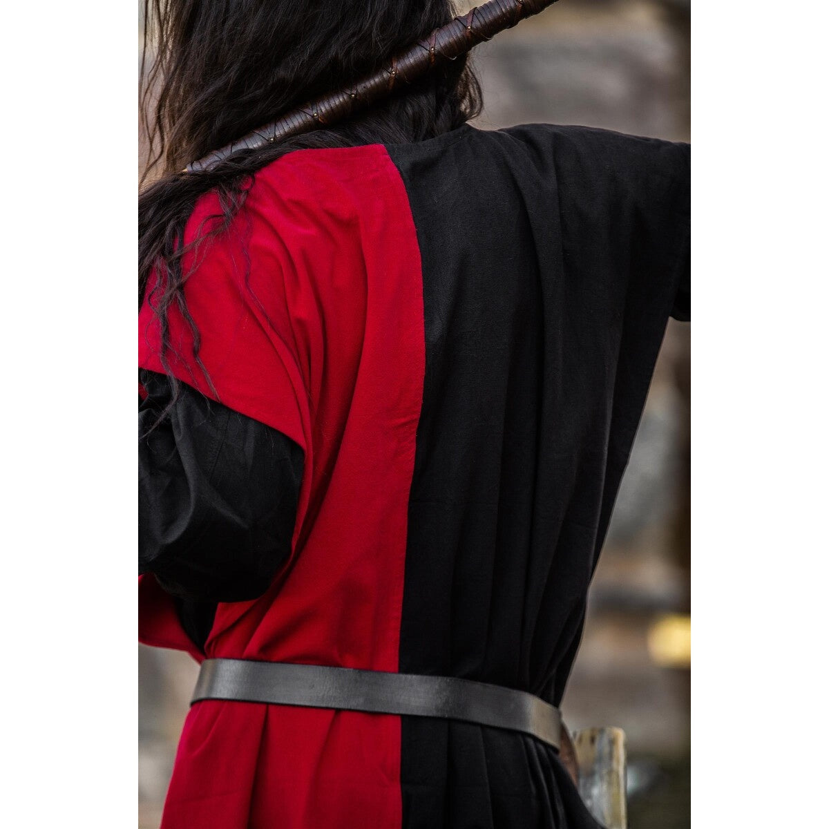Image produit Tabard médiéval Frederick noir-rouge