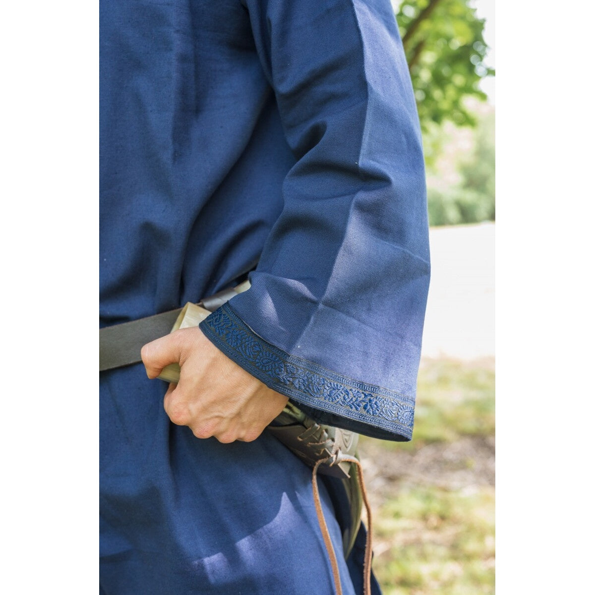 Produktbild Mittelalter Tunika mit Bordüre Halvor blau