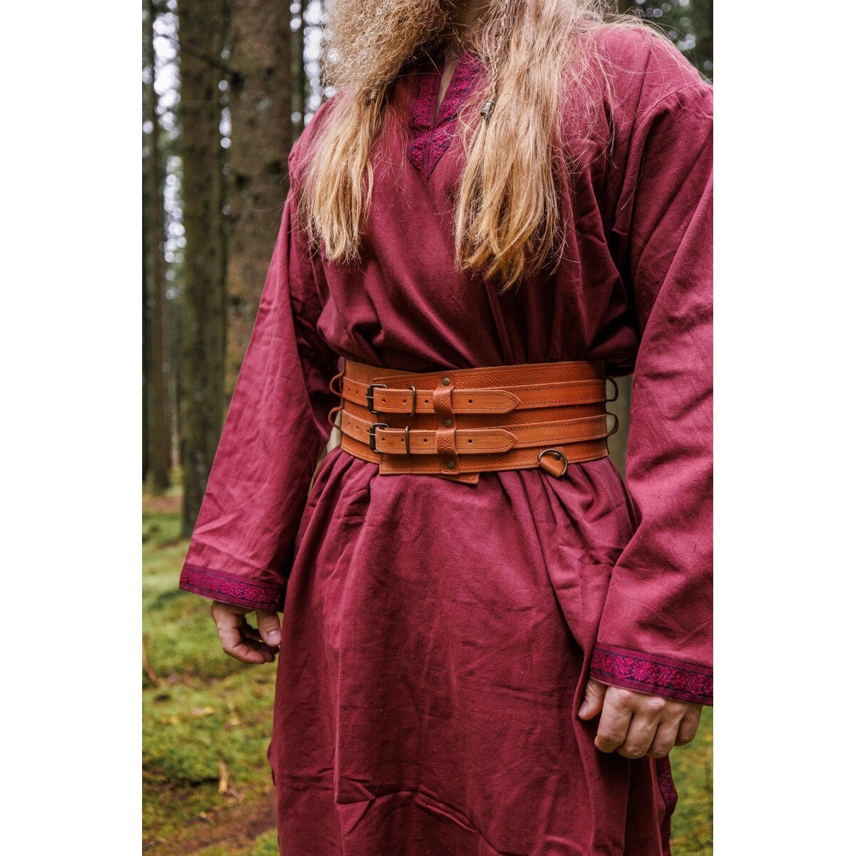 Image produit Tunique médiévale avec bordure Halvor rouge